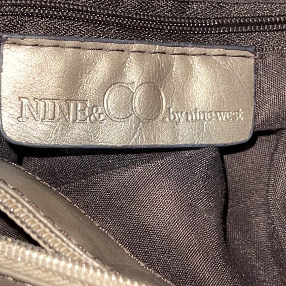 NINE WEST Nine & Co. Gold/Bronze/Metallic Hobo handbag. Like new condition. - Picture 5 of 16
